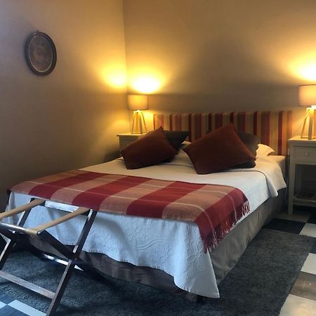 La Maison Des Gardes - Chambres D'Hotes Cluny Ngoại thất bức ảnh