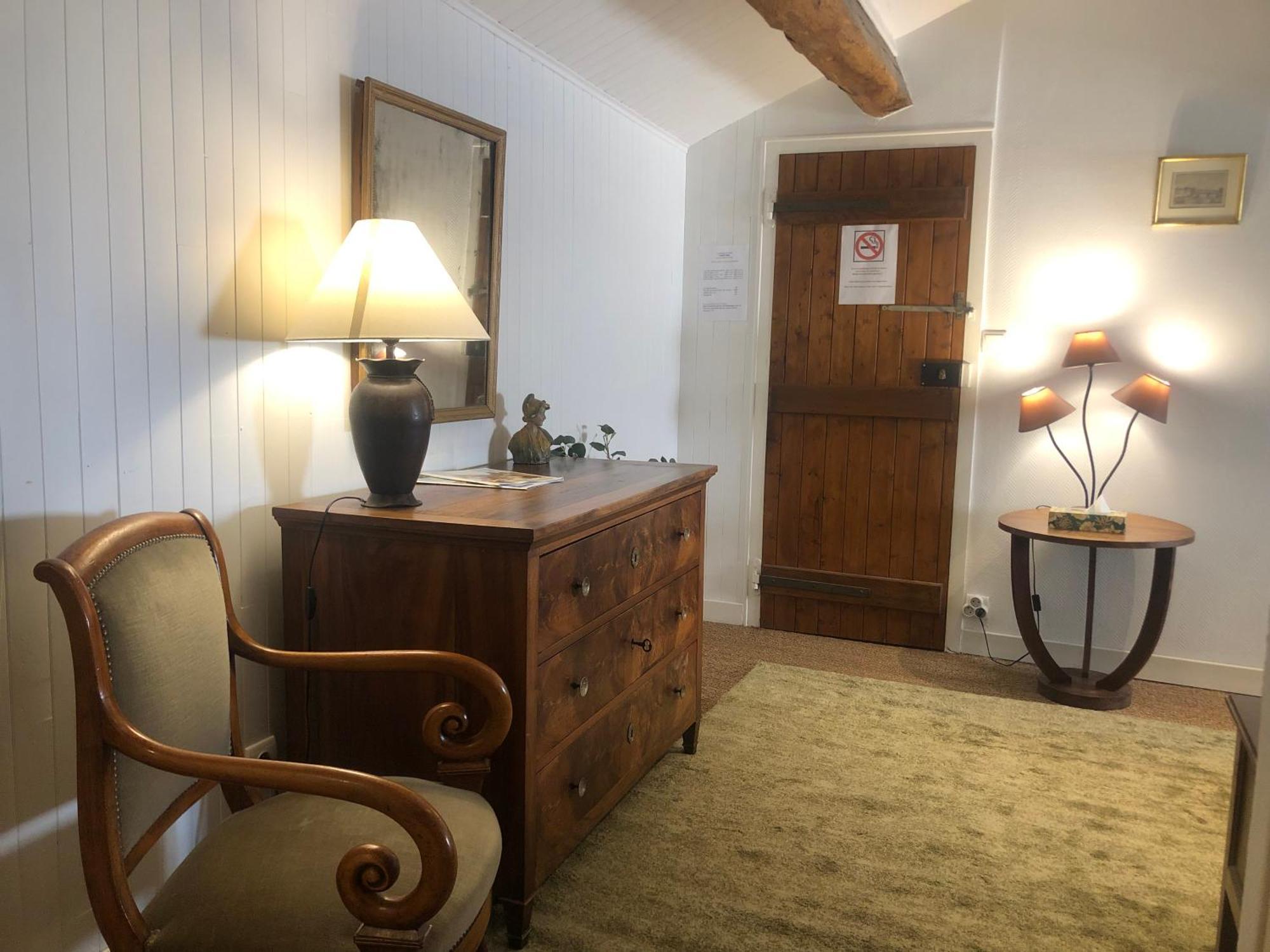 La Maison Des Gardes - Chambres D'Hotes Cluny Ngoại thất bức ảnh
