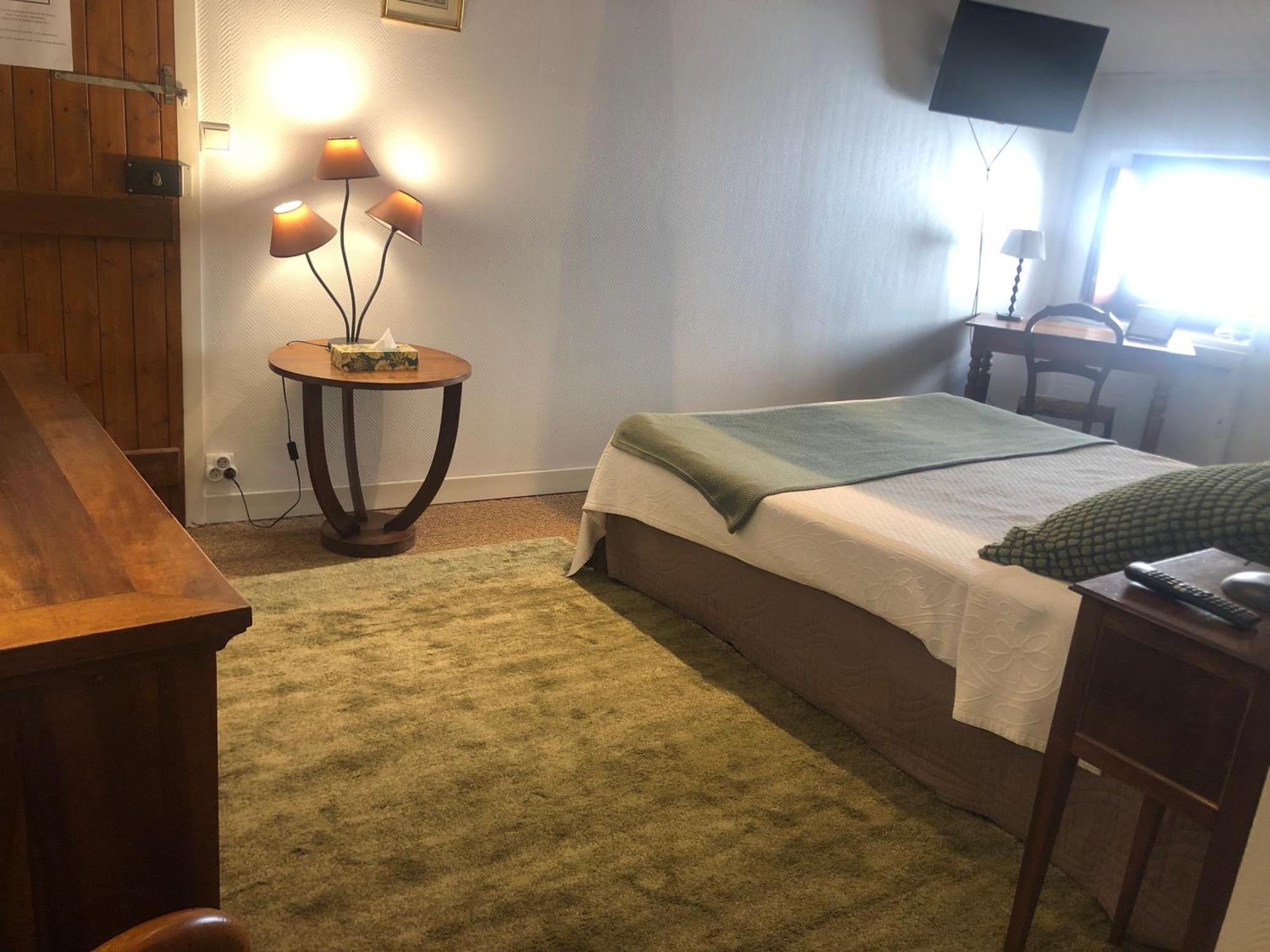 La Maison Des Gardes - Chambres D'Hotes Cluny Ngoại thất bức ảnh