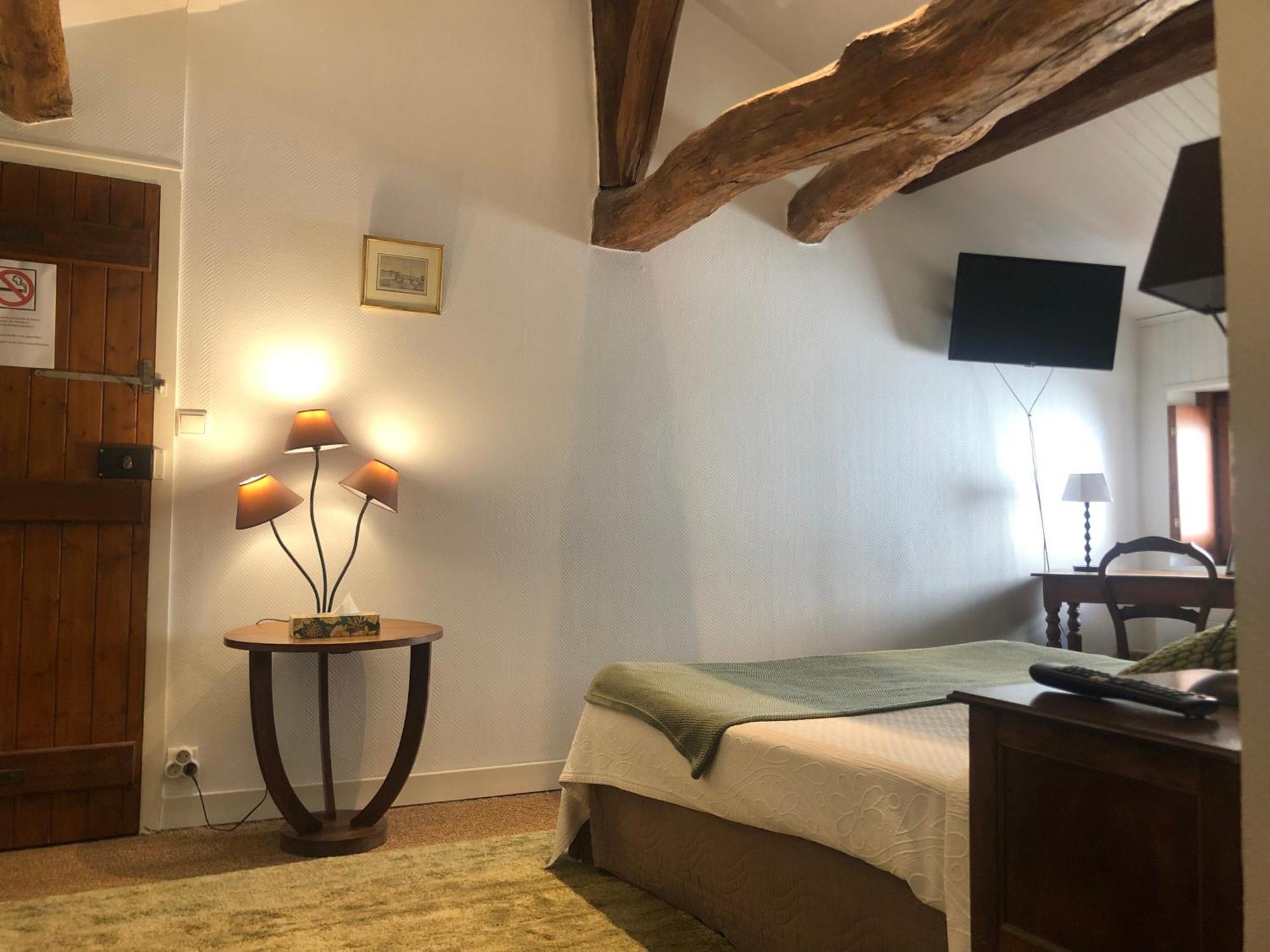 La Maison Des Gardes - Chambres D'Hotes Cluny Ngoại thất bức ảnh