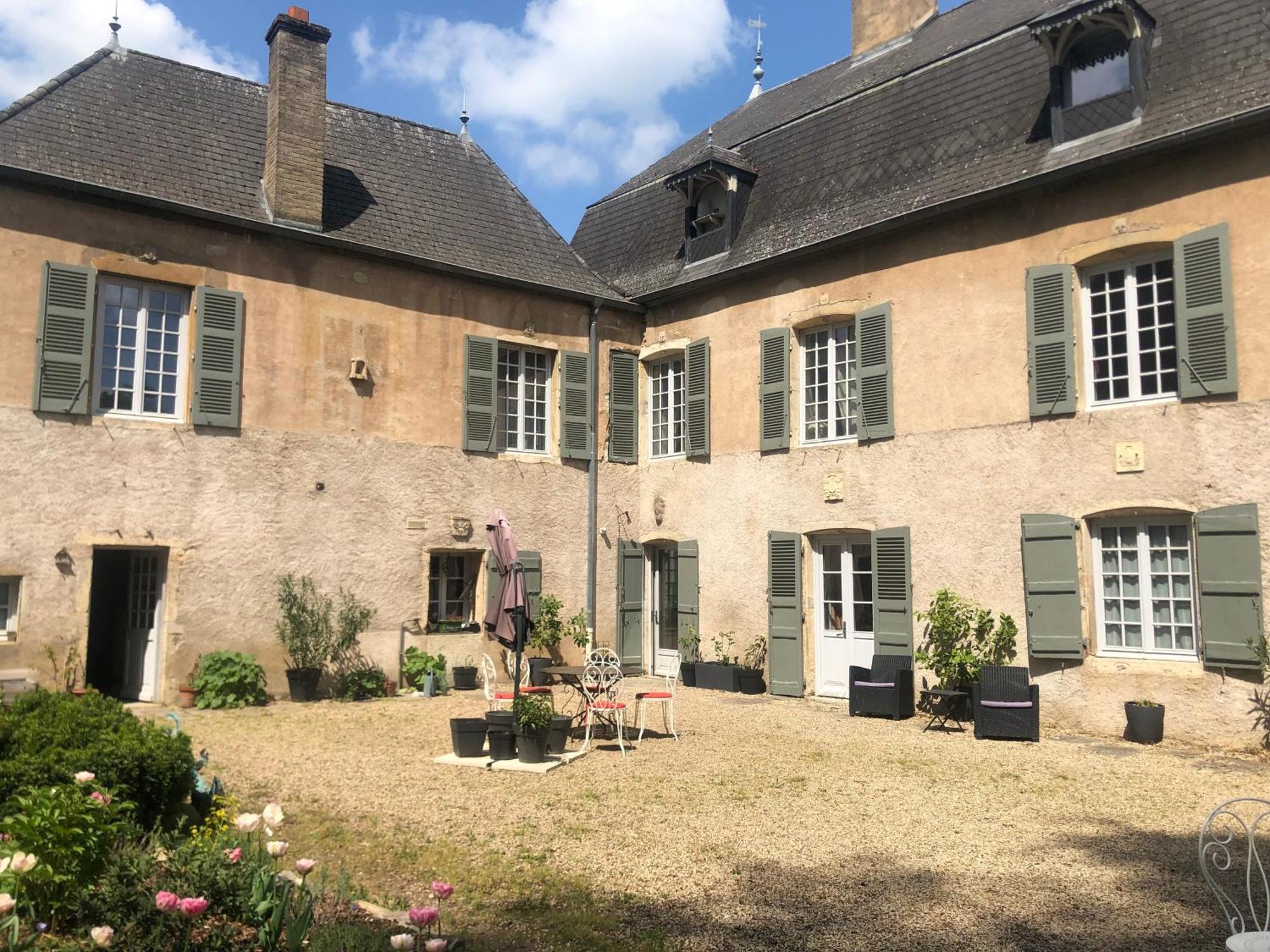 La Maison Des Gardes - Chambres D'Hotes Cluny Ngoại thất bức ảnh