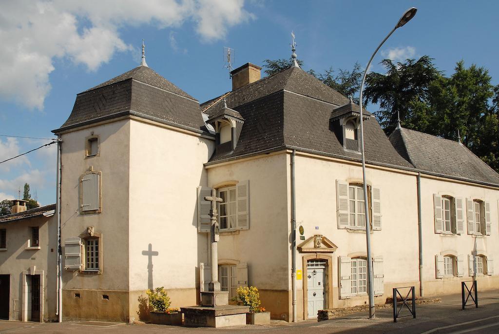 La Maison Des Gardes - Chambres D'Hotes Cluny Ngoại thất bức ảnh
