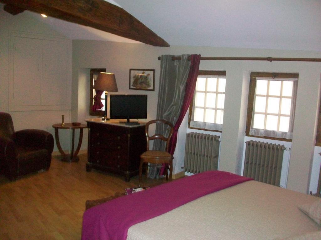 La Maison Des Gardes - Chambres D'Hotes Cluny Ngoại thất bức ảnh