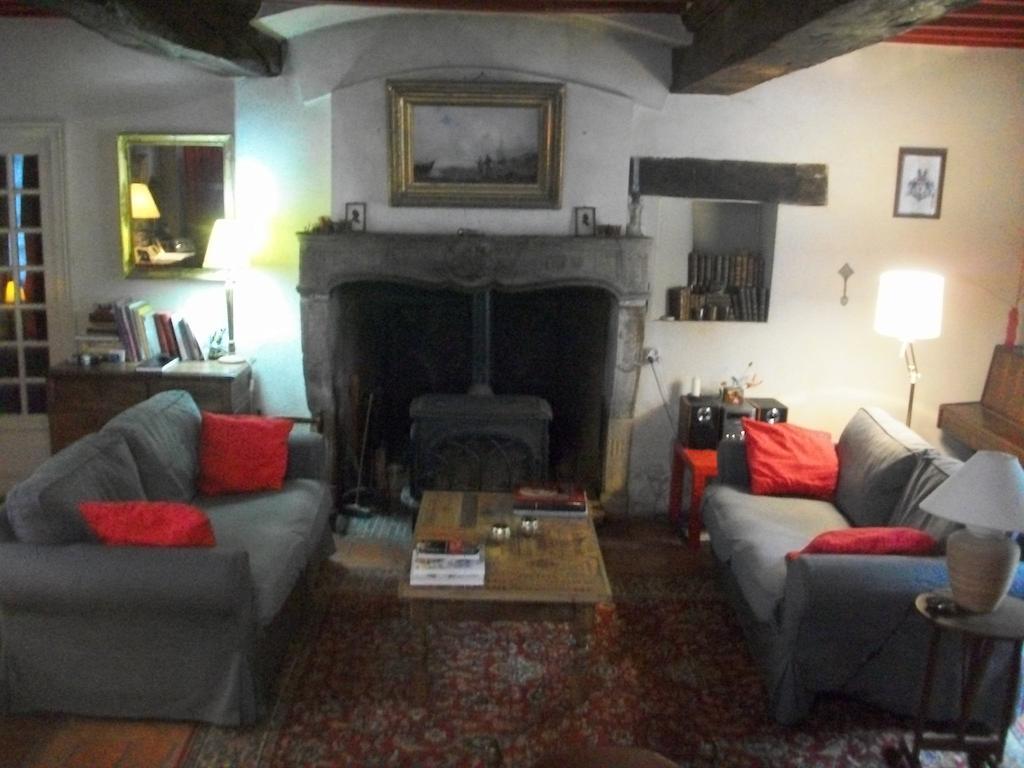 La Maison Des Gardes - Chambres D'Hotes Cluny Ngoại thất bức ảnh